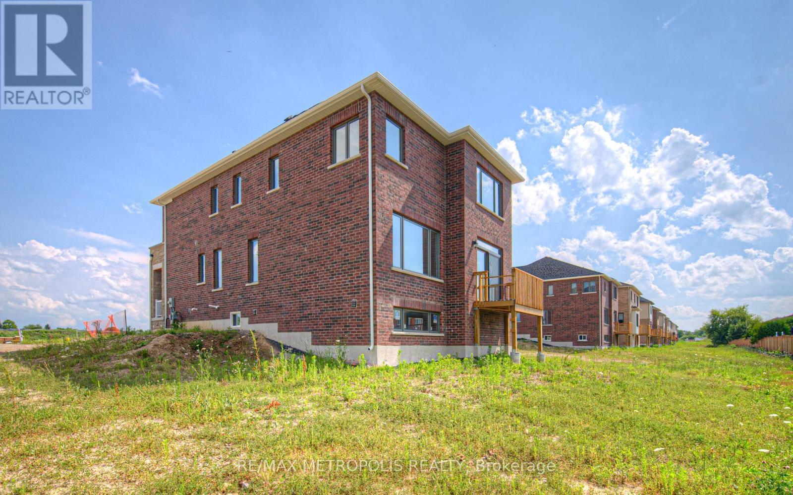100 Moss Drive, Cambridge, ON - Outdoor