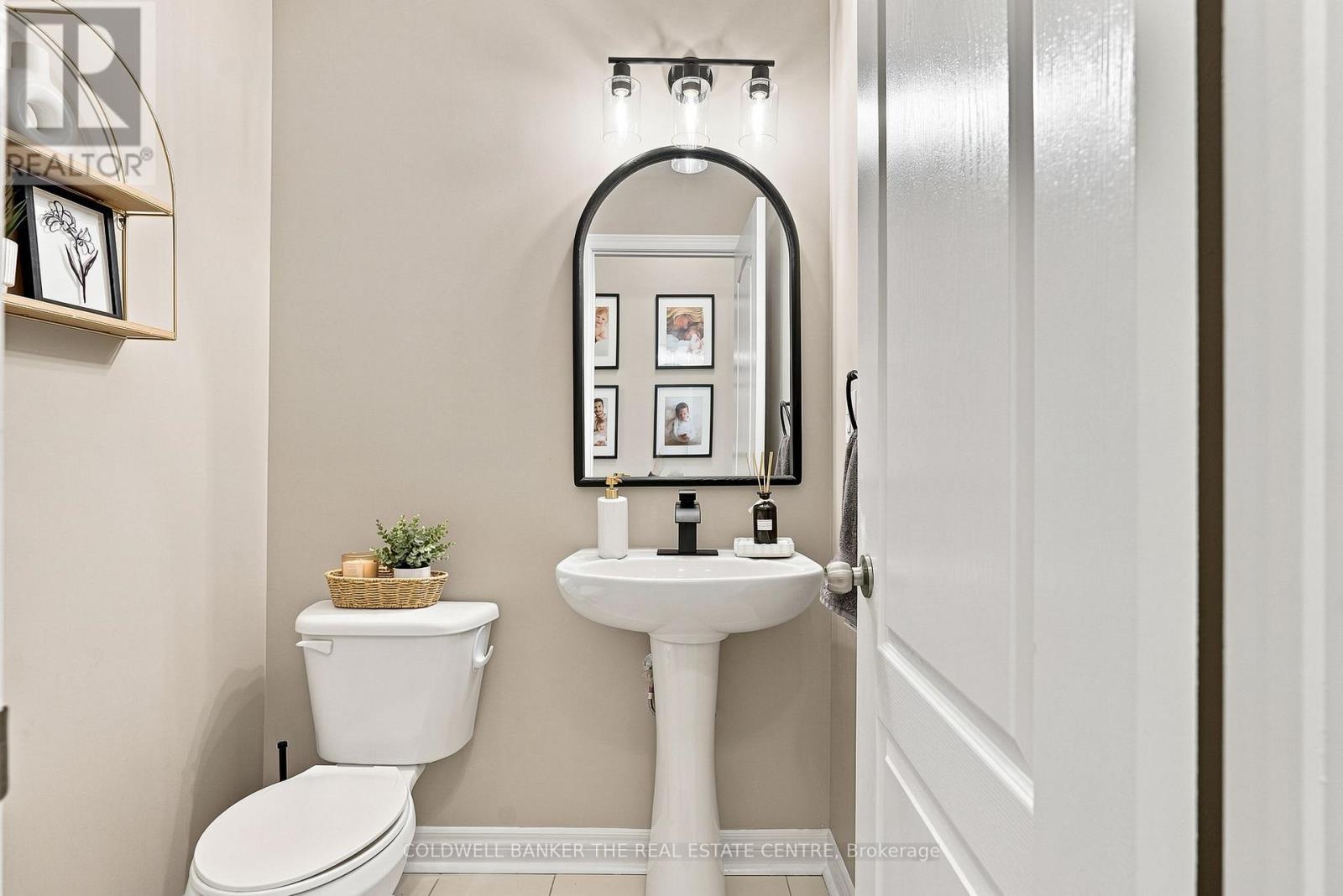 46 Pearcey Crescent, Barrie, ON - Indoor Photo Showing Bathroom