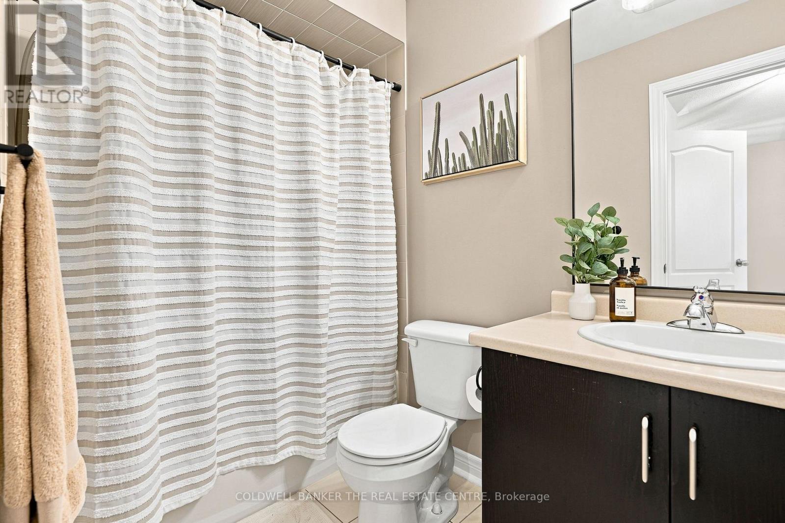46 Pearcey Crescent, Barrie, ON - Indoor Photo Showing Bathroom