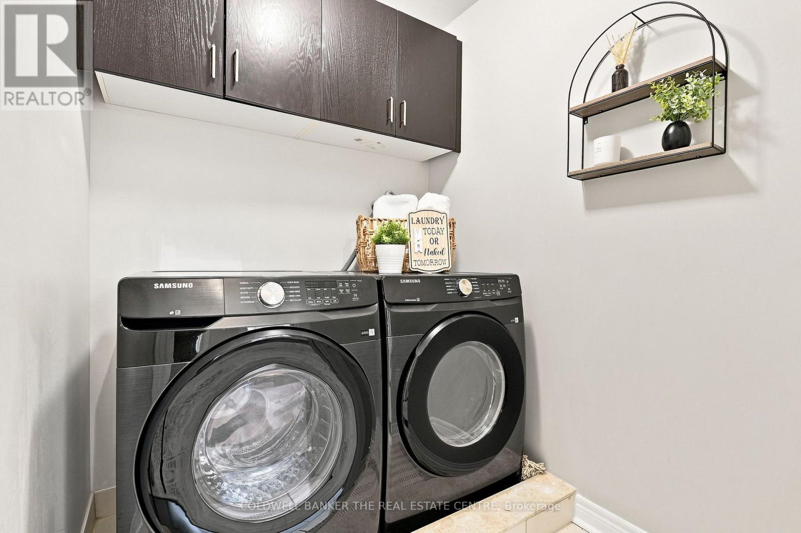 46 Pearcey Crescent, Barrie, ON - Indoor Photo Showing Laundry Room