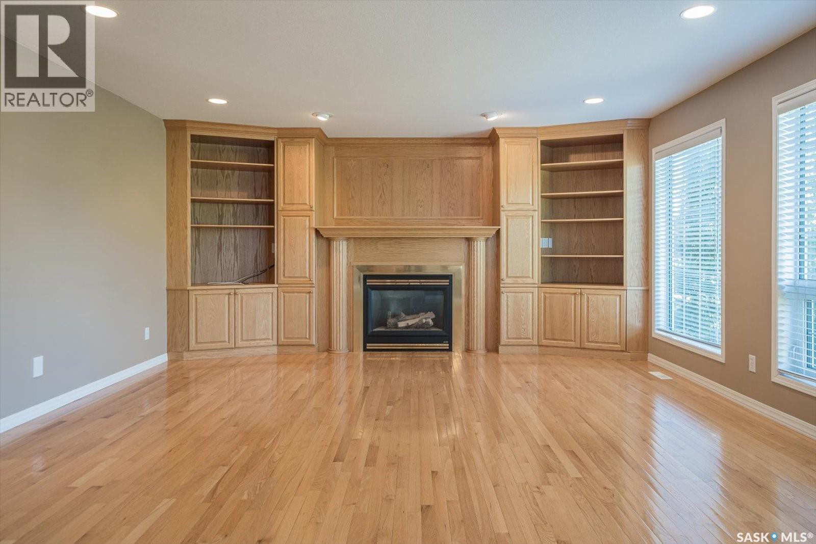 226 Horlick Crescent, Saskatoon, SK - Indoor With Fireplace