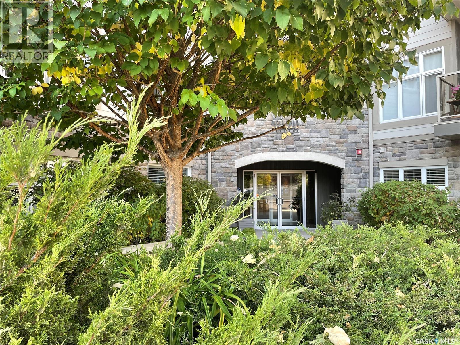 210 1220 Blackfoot Drive, Regina, SK - Outdoor