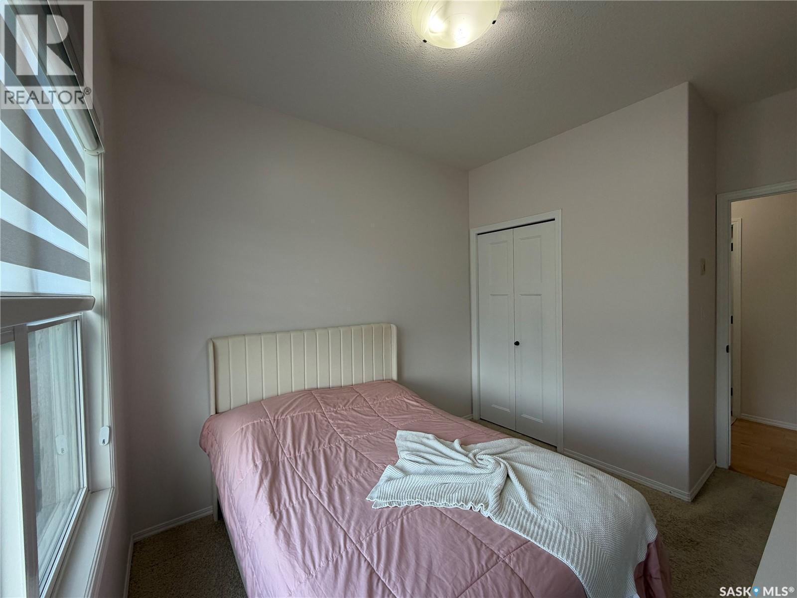 210 1220 Blackfoot Drive, Regina, SK - Indoor Photo Showing Bedroom