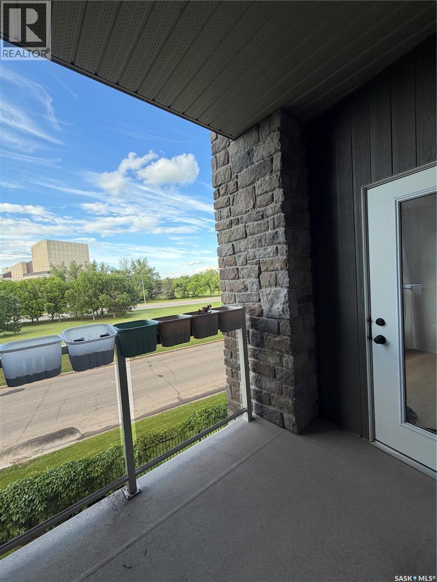 210 1220 Blackfoot Drive, Regina, SK - Outdoor With Balcony With Exterior