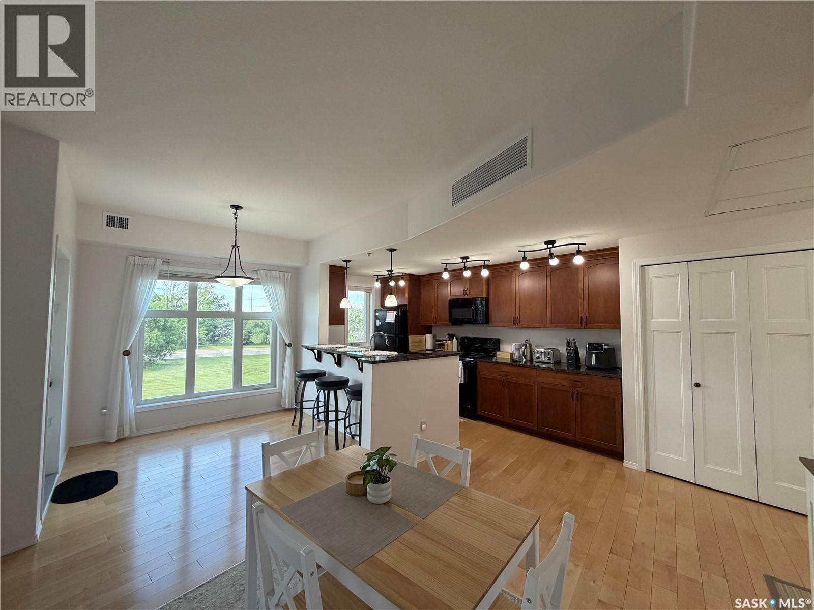 210 1220 Blackfoot Drive, Regina, SK - Indoor