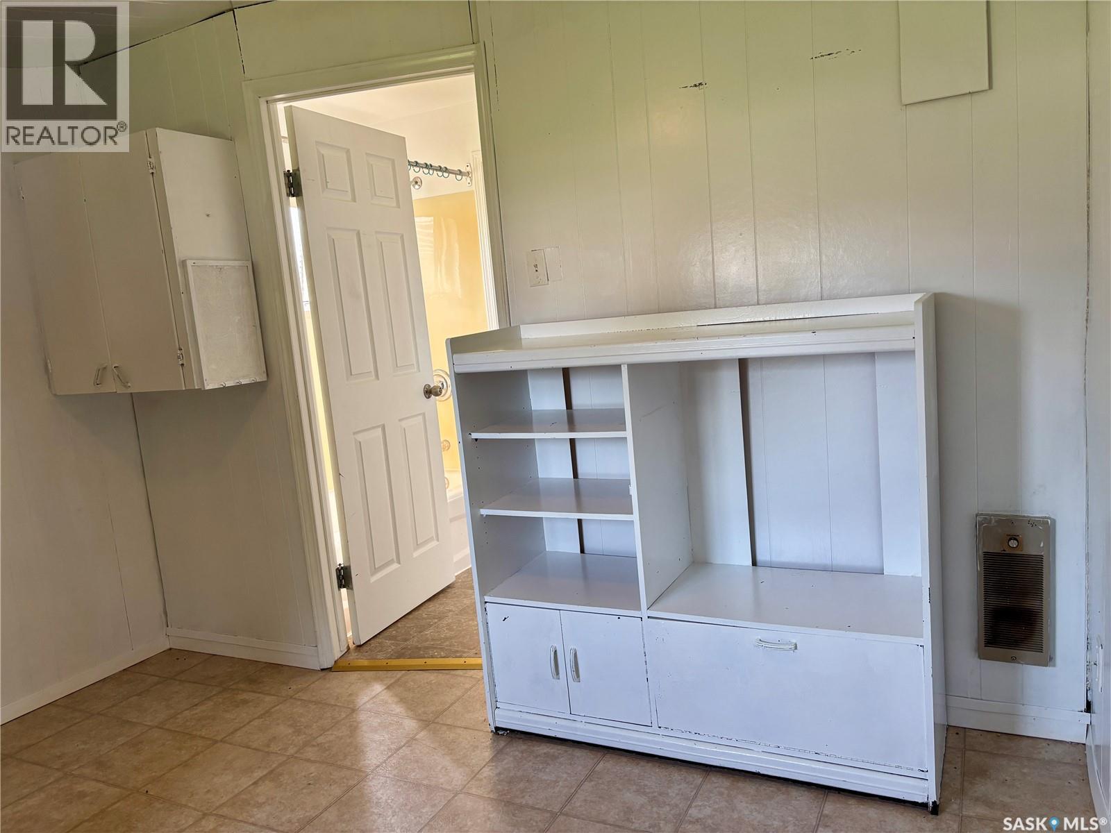 413 1St Avenue E, Spiritwood, SK - Indoor Photo Showing Other Room