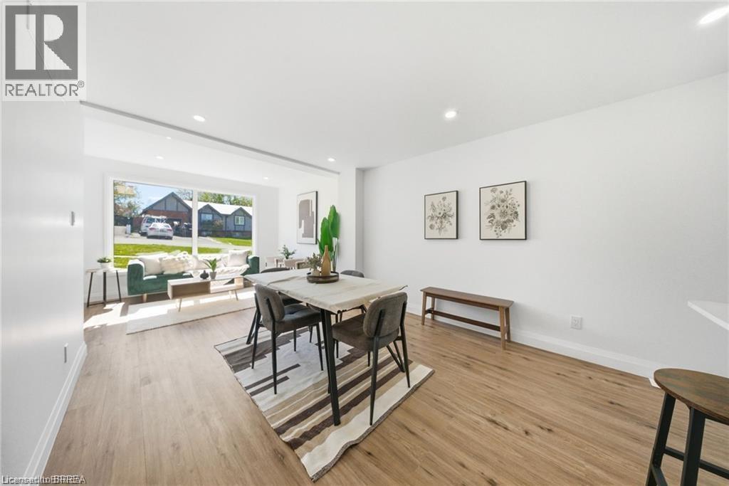 23 Aberdeen Street, Caledonia, ON - Indoor Photo Showing Other Room