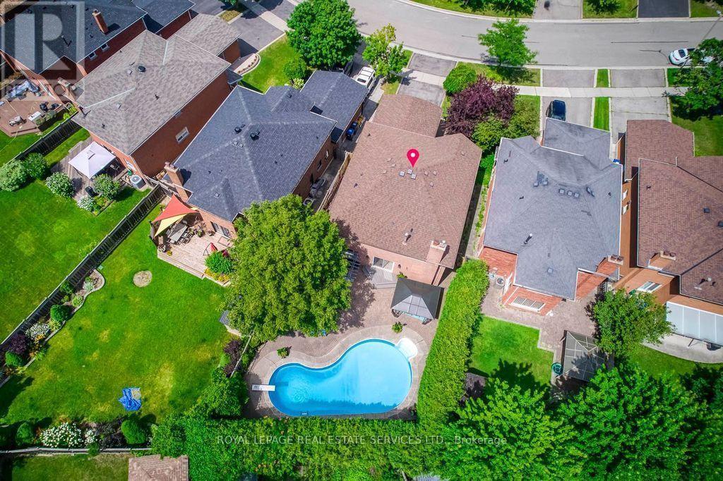 4544 The Gallops, Mississauga, ON - Outdoor With In Ground Pool With View