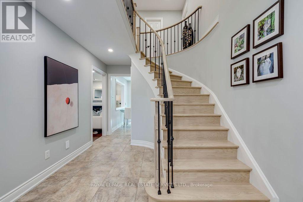 4544 The Gallops, Mississauga, ON - Indoor Photo Showing Other Room