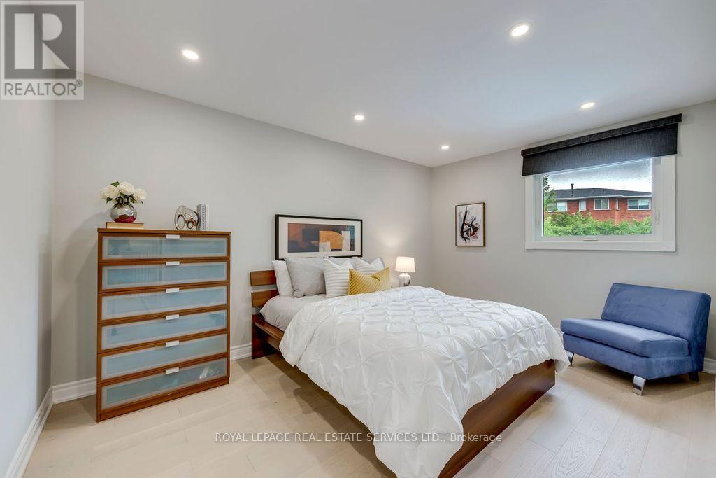 4544 The Gallops, Mississauga, ON - Indoor Photo Showing Bedroom