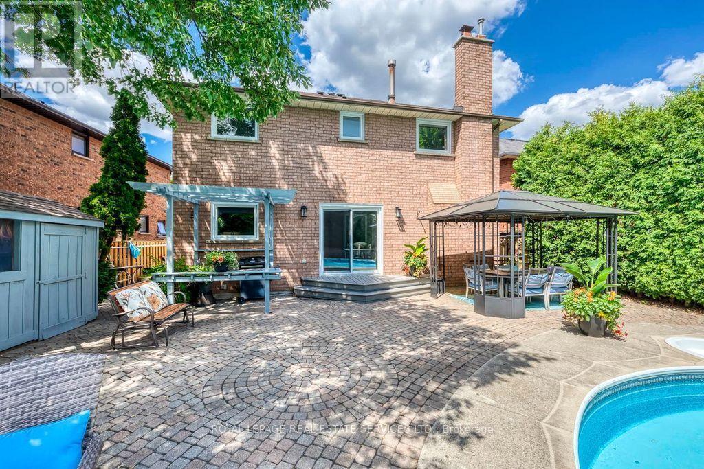 4544 The Gallops, Mississauga, ON - Outdoor With In Ground Pool With Deck Patio Veranda