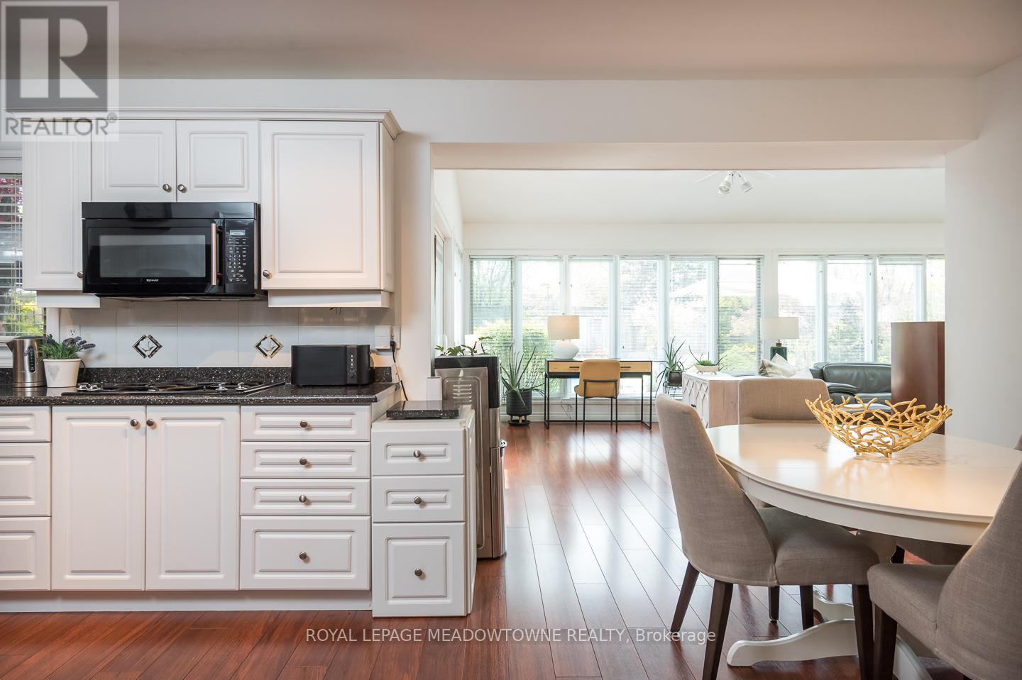 855 Maple Avenue, Milton, ON - Indoor