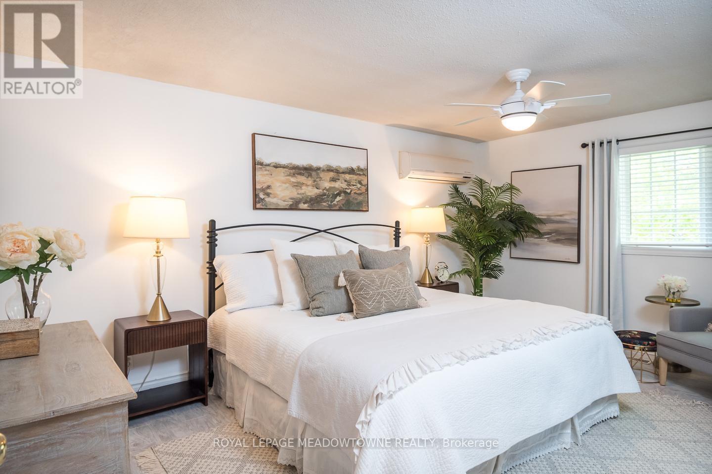 855 Maple Avenue, Milton, ON - Indoor Photo Showing Bedroom