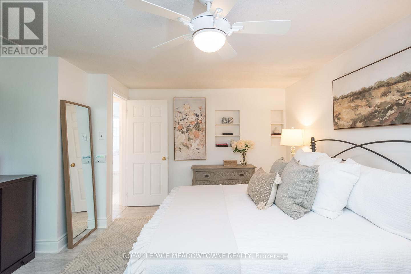 855 Maple Avenue, Milton, ON - Indoor Photo Showing Bedroom
