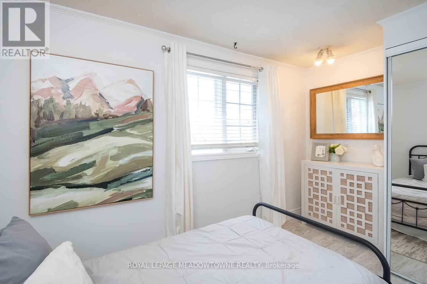 855 Maple Avenue, Milton, ON - Indoor Photo Showing Bedroom