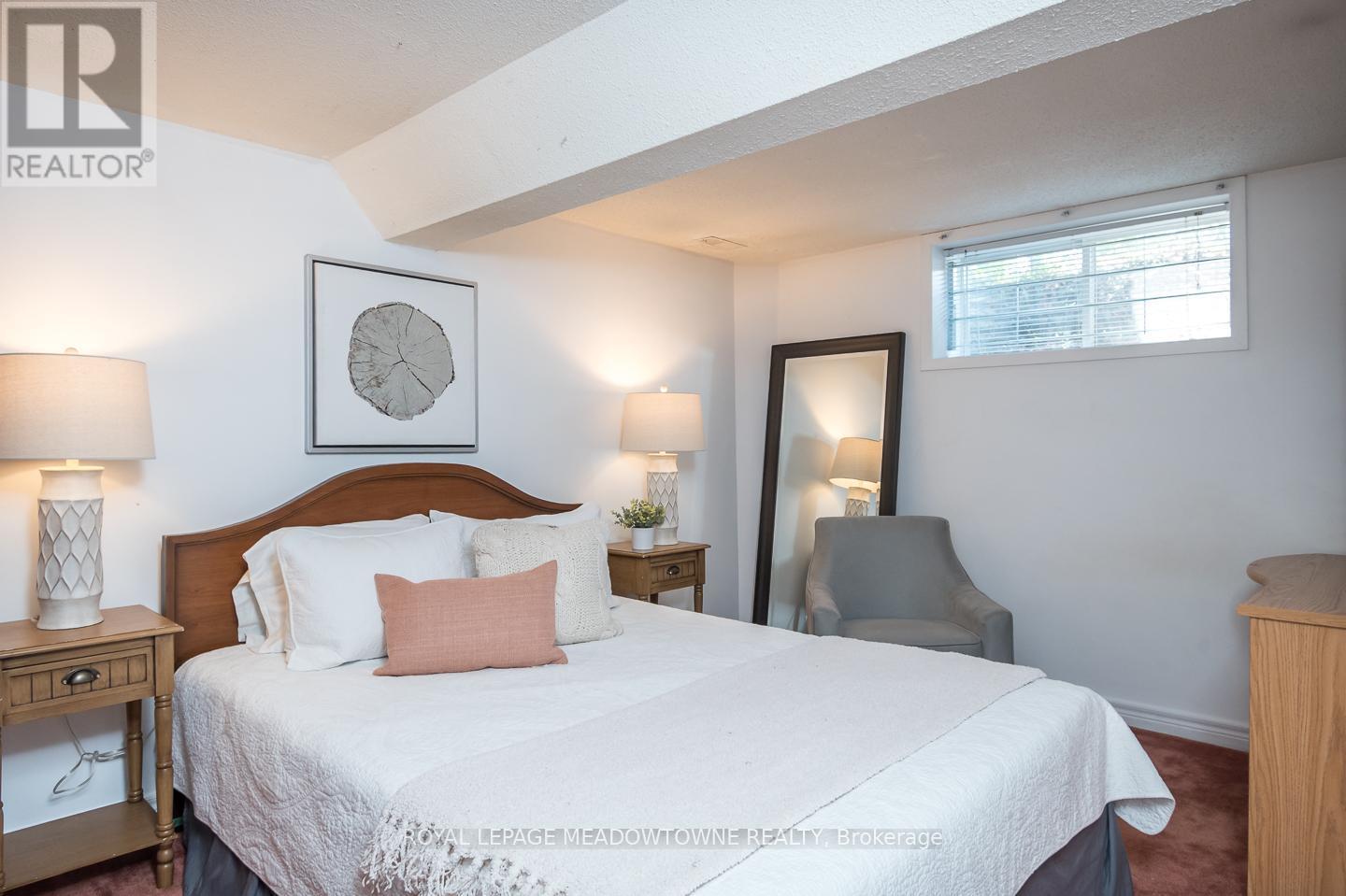 855 Maple Avenue, Milton, ON - Indoor Photo Showing Bedroom