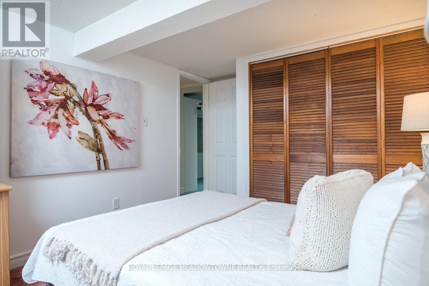 855 Maple Avenue, Milton, ON - Indoor Photo Showing Bedroom