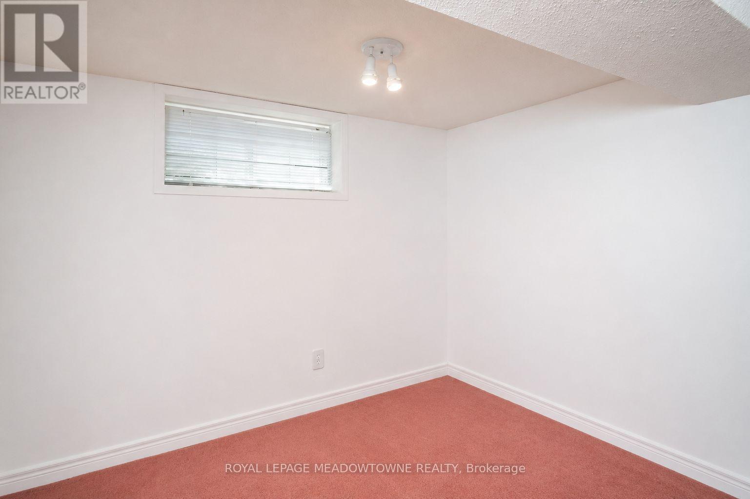 855 Maple Avenue, Milton, ON - Indoor Photo Showing Other Room