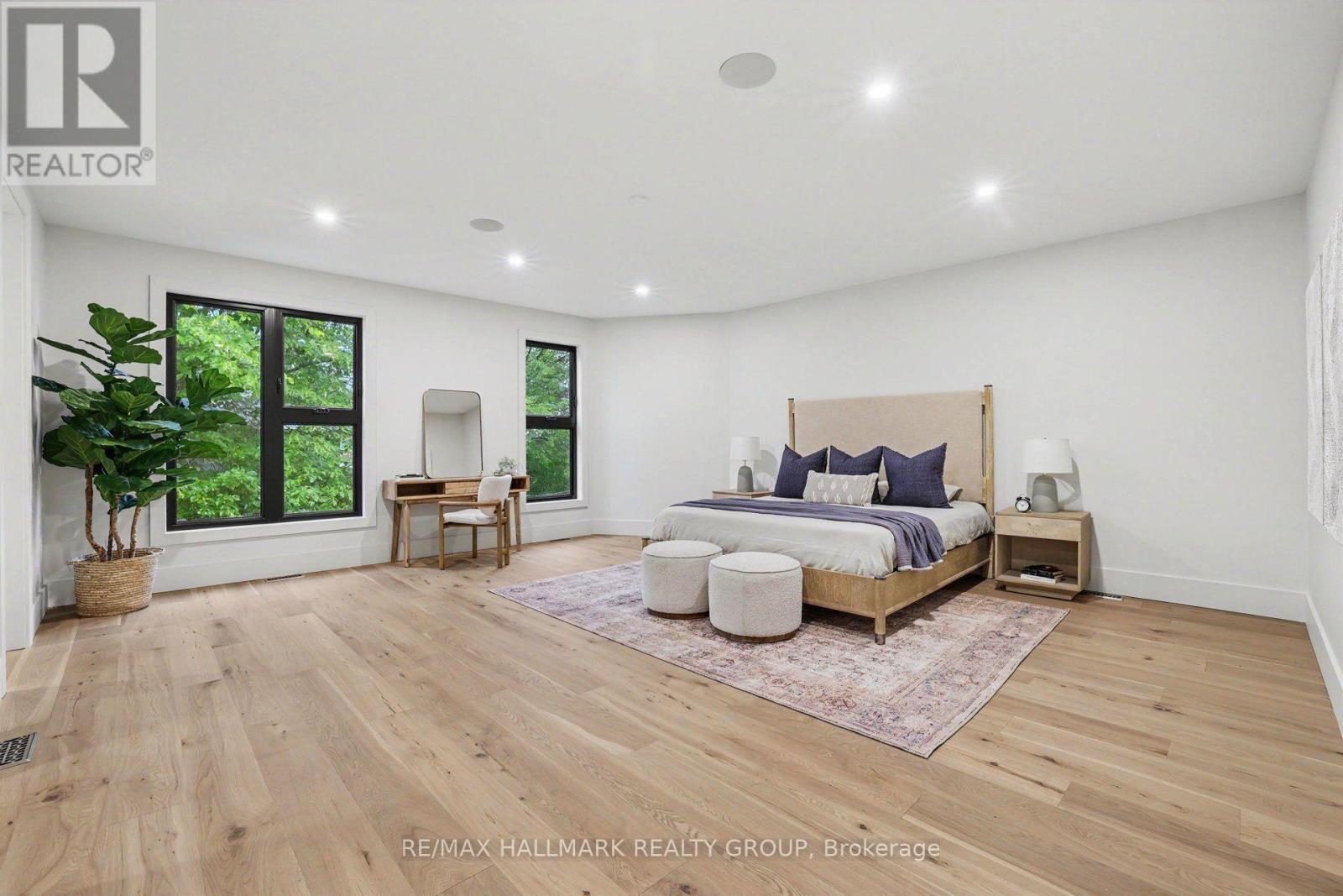 Double doors into huge master retreat. - 218 Woodland Avenue, Ottawa, ON - Indoor