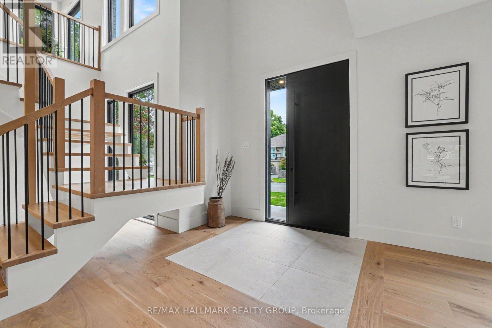 Stunning 19 ft. ceilings sets the wow factor. - 218 Woodland Avenue, Ottawa, ON - Indoor Photo Showing Other Room