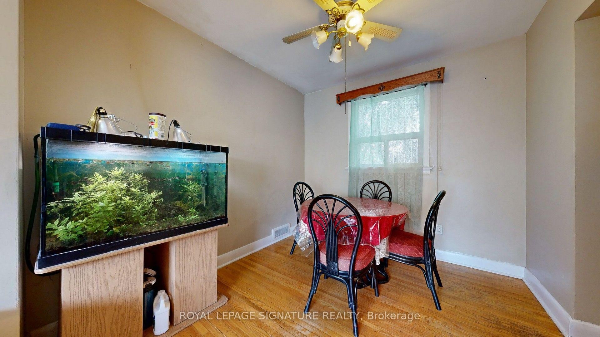 256 Ferris Road, Toronto, ON - Indoor Photo Showing Dining Room