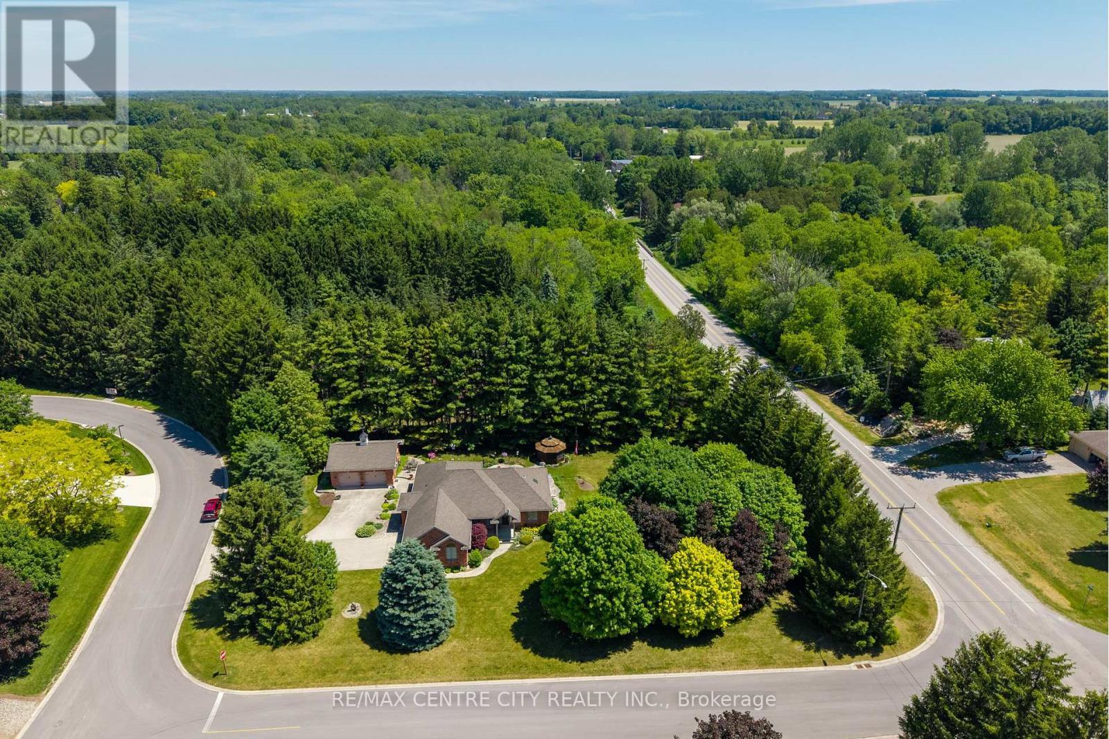 61 Aberdeen Drive, Middlesex Centre (Coldstream), ON - Outdoor With View