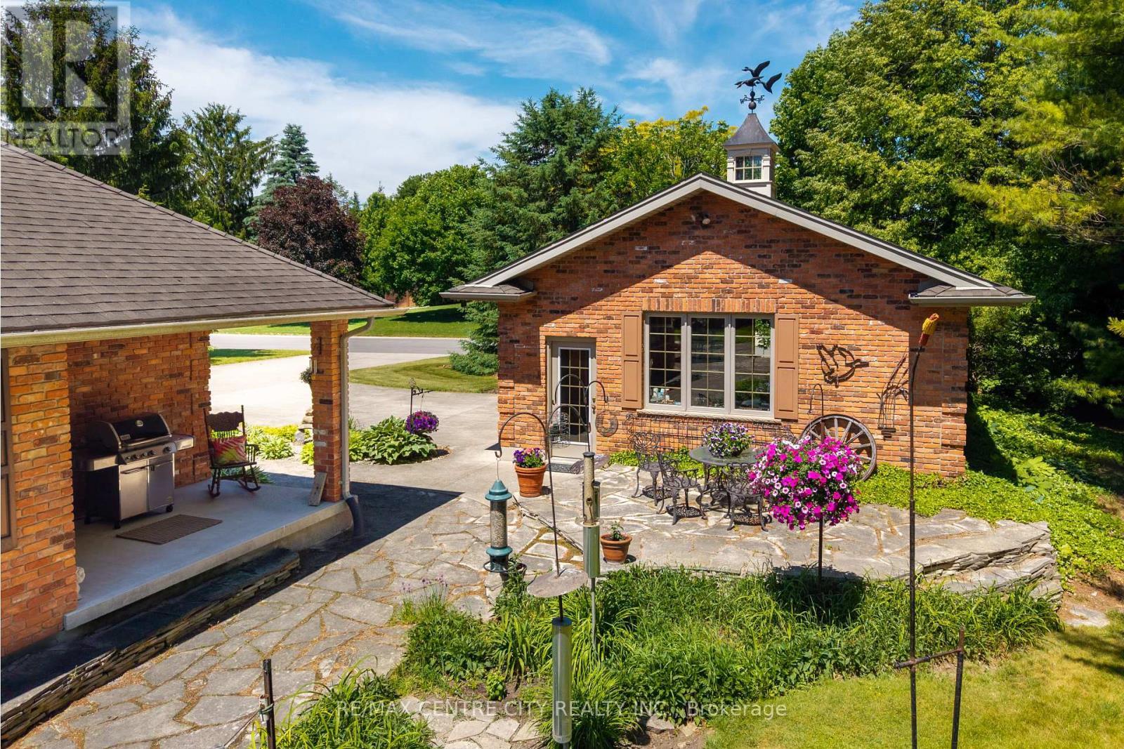 61 Aberdeen Drive, Middlesex Centre (Coldstream), ON - Outdoor