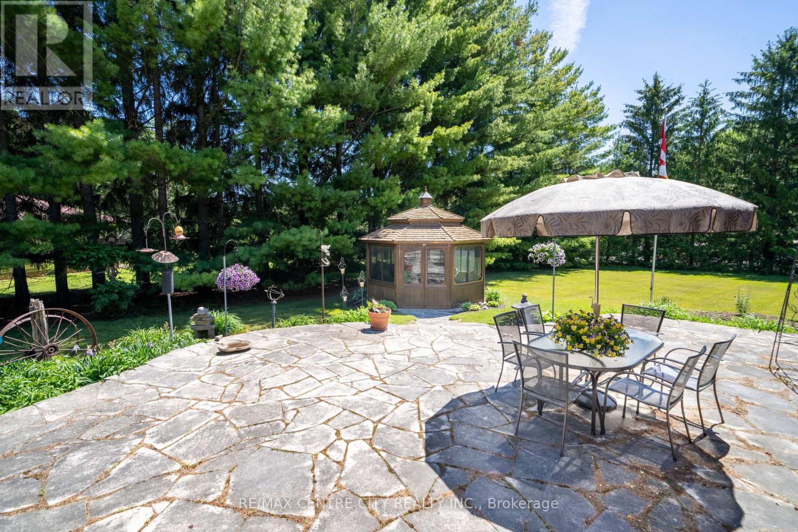 61 Aberdeen Drive, Middlesex Centre (Coldstream), ON - Outdoor With Deck Patio Veranda