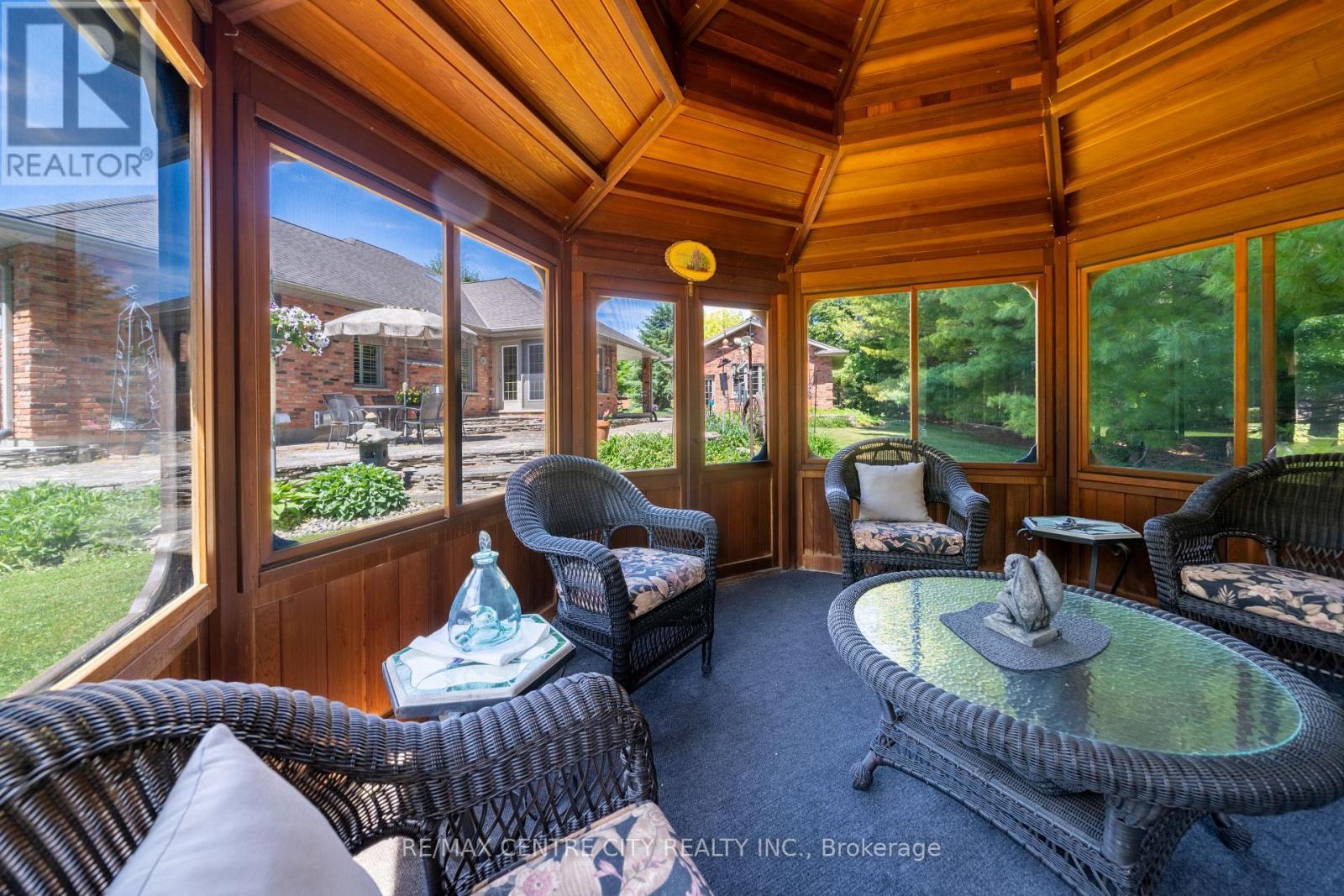 61 Aberdeen Drive, Middlesex Centre (Coldstream), ON - Outdoor With Deck Patio Veranda With Exterior