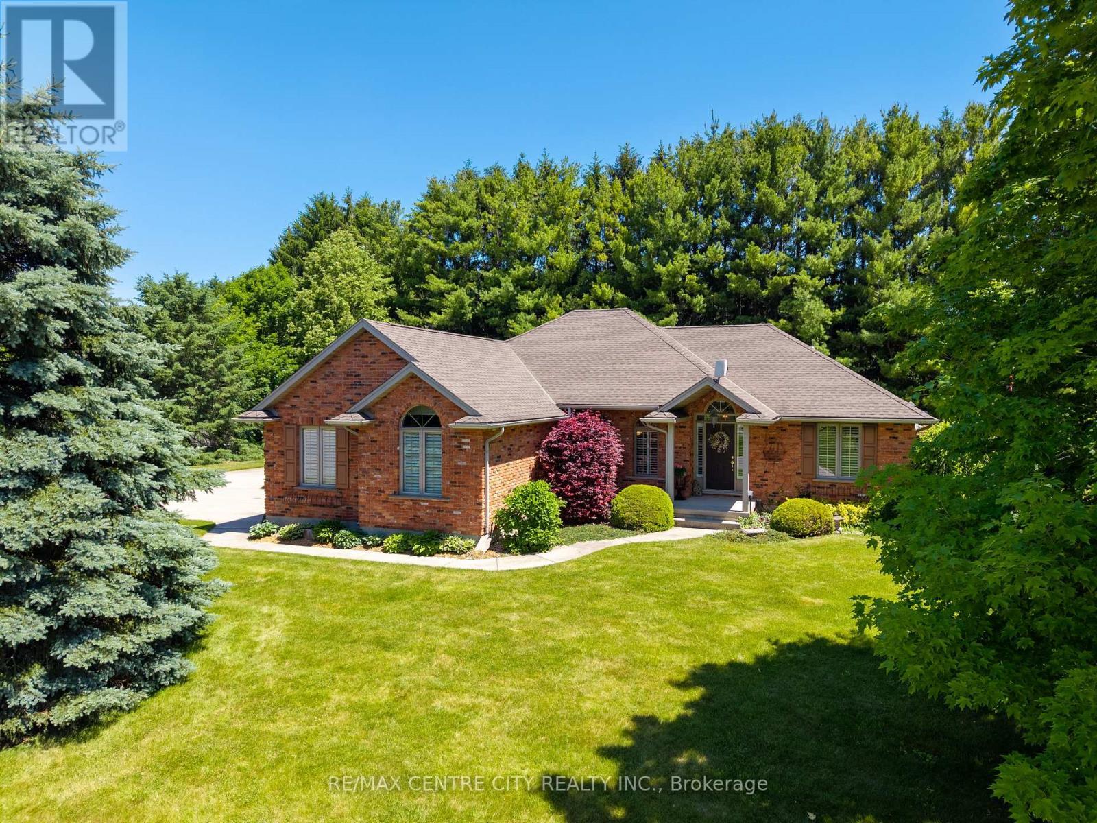 61 Aberdeen Drive, Middlesex Centre (Coldstream), ON - Outdoor