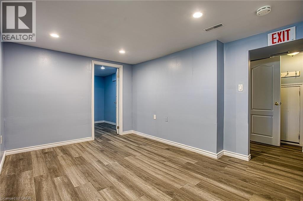 99 Mohawk Road W, Hamilton, ON - Indoor Photo Showing Other Room