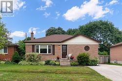 44 BYRON STREET Halton Hills, ON L7G 3W7