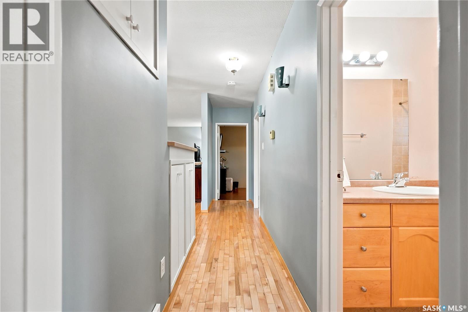 43 Columbia Drive, Saskatoon, SK - Indoor