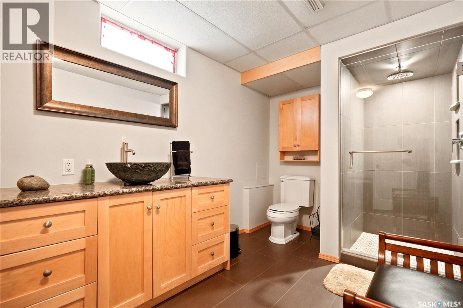 43 Columbia Drive, Saskatoon, SK - Indoor Photo Showing Bathroom
