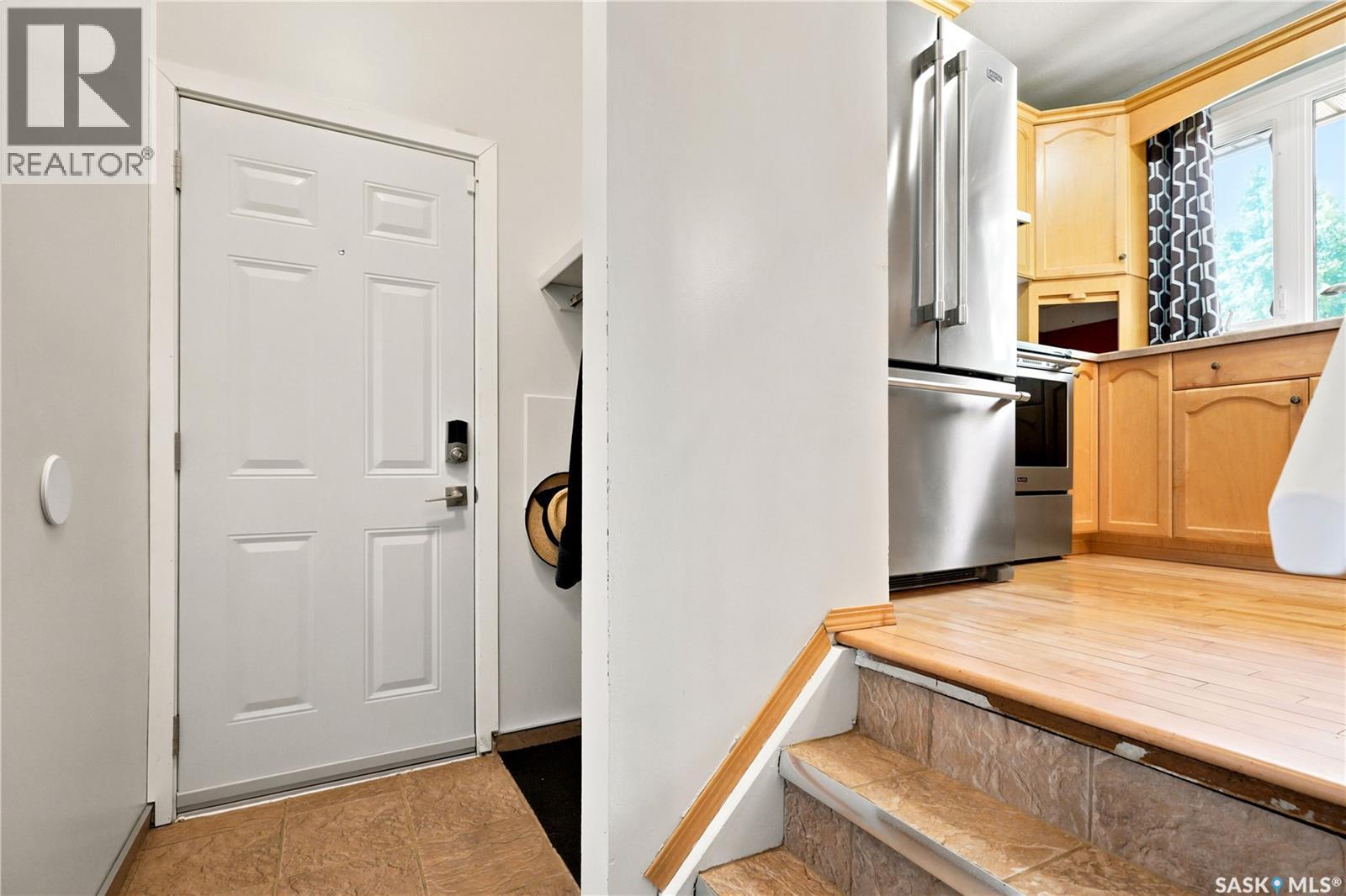 43 Columbia Drive, Saskatoon, SK - Indoor
