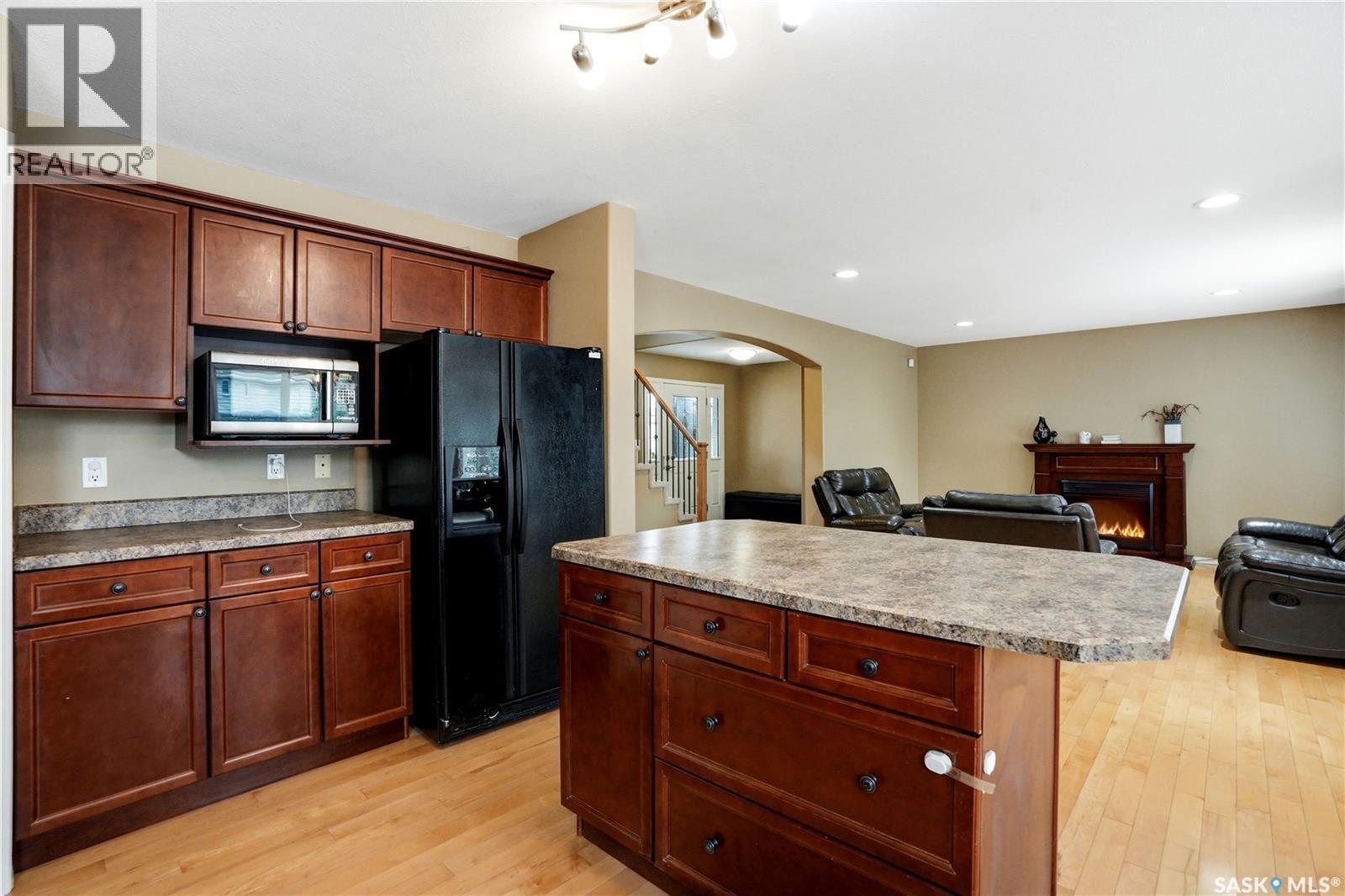 110 Stepney Crescent, Saskatoon, SK - Indoor Photo Showing Kitchen