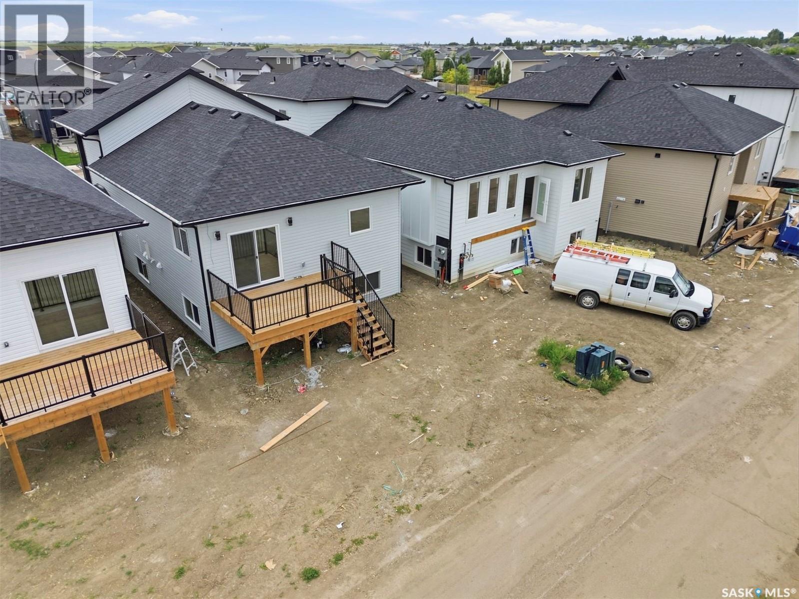 1215 Nightingale Terrace, Saskatoon, SK - Outdoor With Deck Patio Veranda