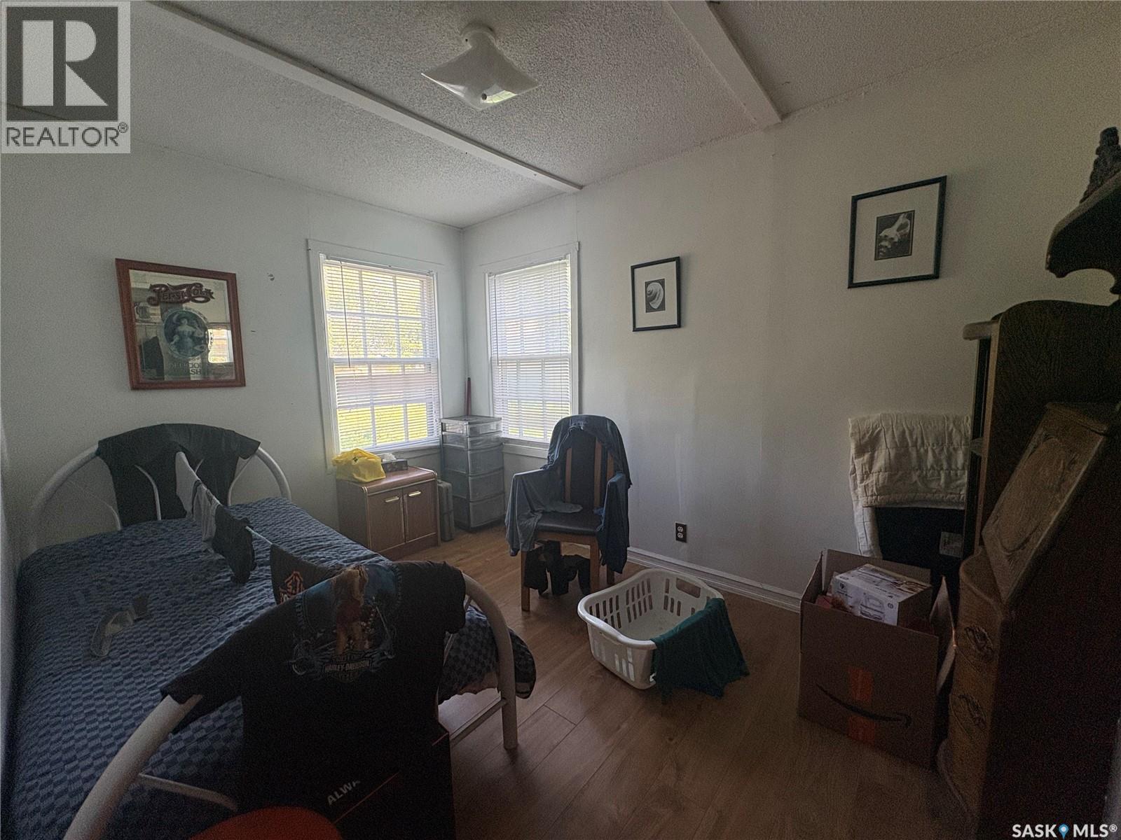 921 Argyle Street, Regina, SK - Indoor