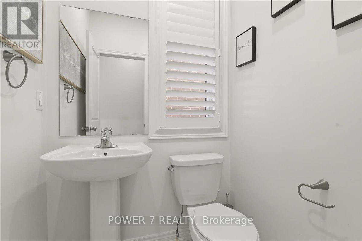 94 Conarty Crescent, Whitby, ON - Indoor Photo Showing Bathroom