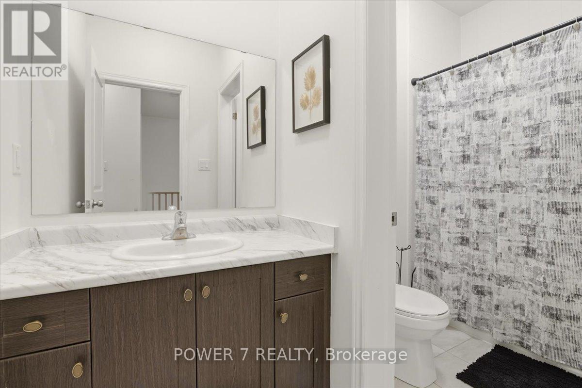 94 Conarty Crescent, Whitby, ON - Indoor Photo Showing Bathroom