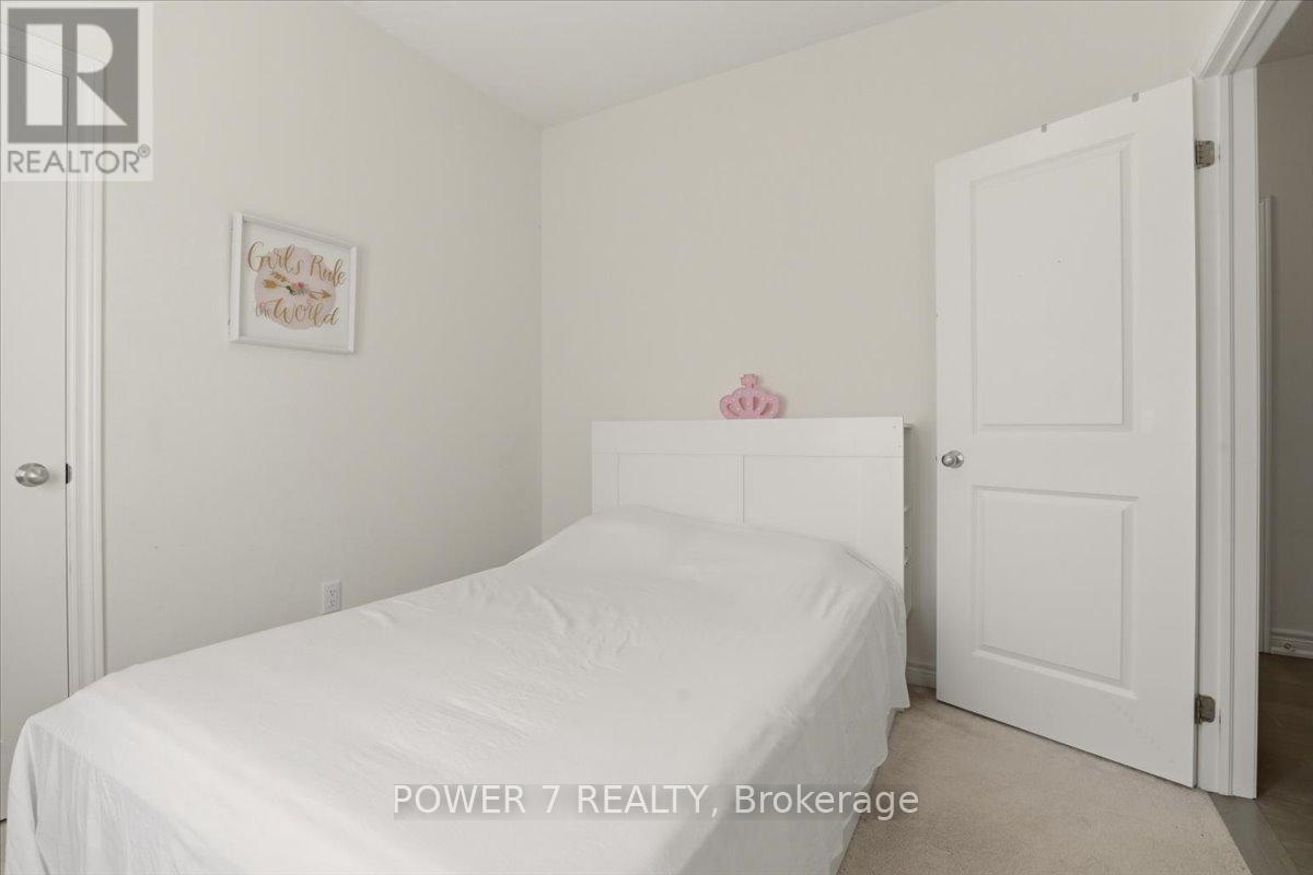 94 Conarty Crescent, Whitby, ON - Indoor Photo Showing Bedroom