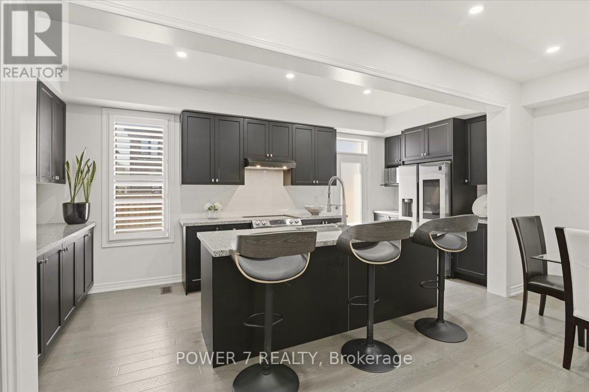 94 Conarty Crescent, Whitby, ON - Indoor Photo Showing Kitchen With Upgraded Kitchen