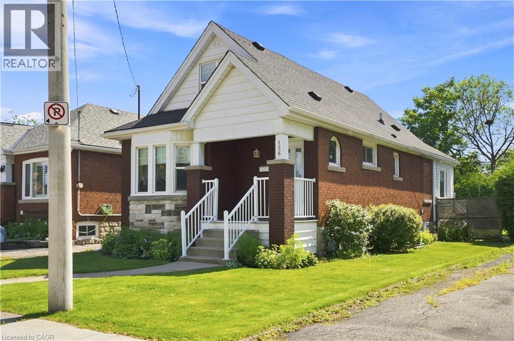 156 Tragina Avenue N, Hamilton, ON - Outdoor With Facade