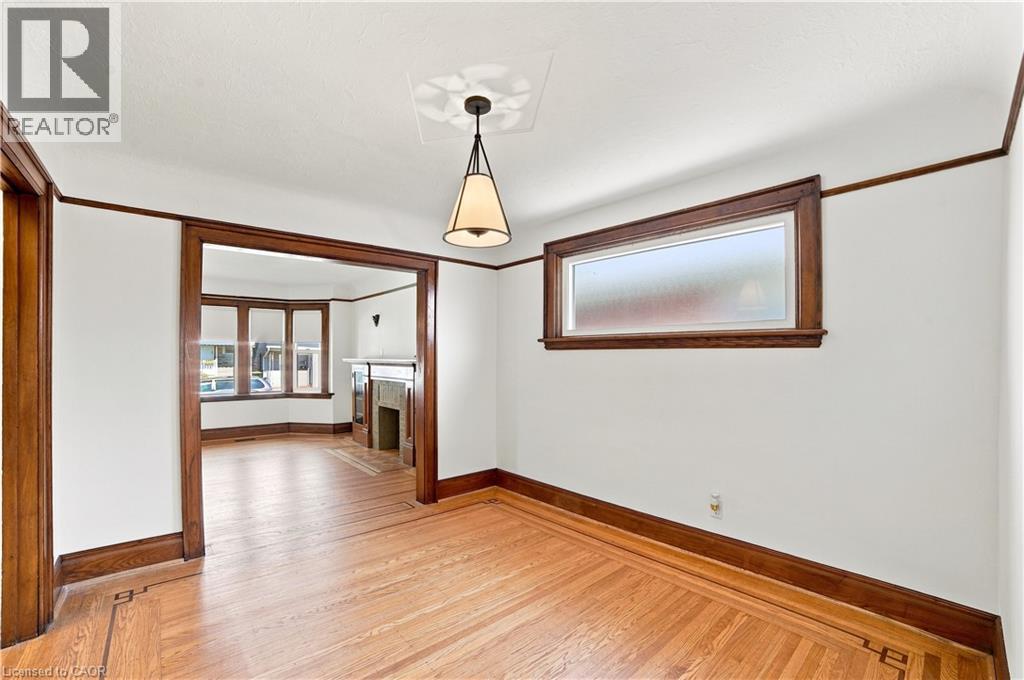 156 Tragina Avenue N, Hamilton, ON - Indoor Photo Showing Other Room