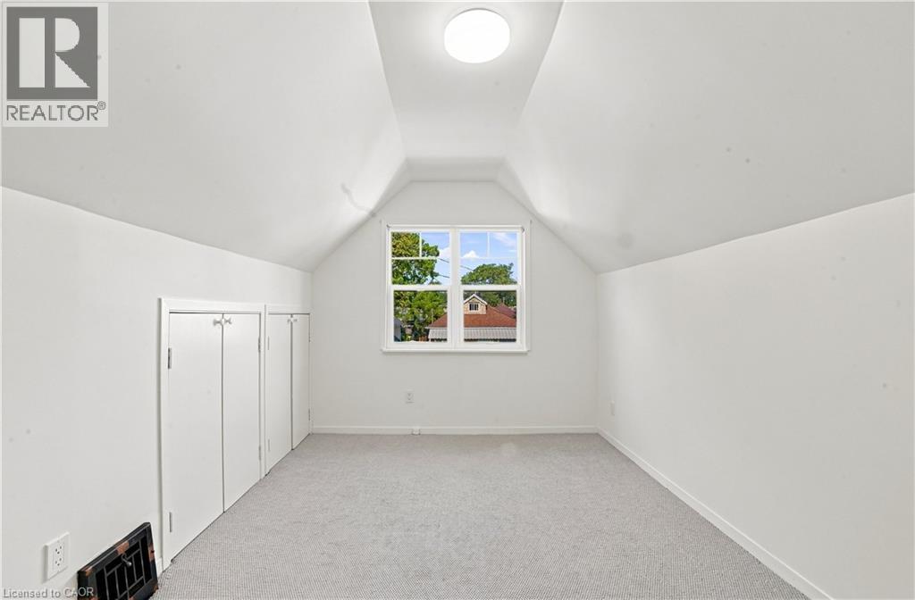 156 Tragina Avenue N, Hamilton, ON - Indoor Photo Showing Other Room