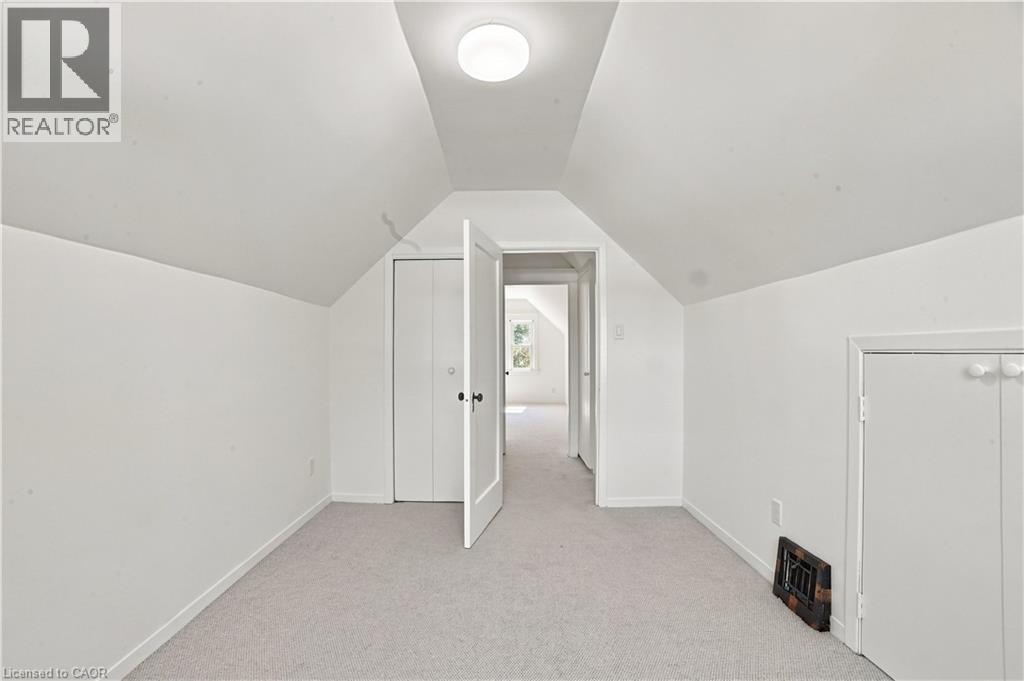 156 Tragina Avenue N, Hamilton, ON - Indoor Photo Showing Other Room