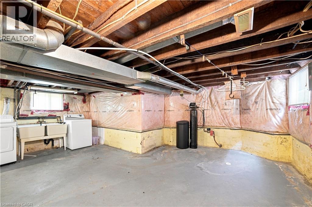 156 Tragina Avenue N, Hamilton, ON - Indoor Photo Showing Basement