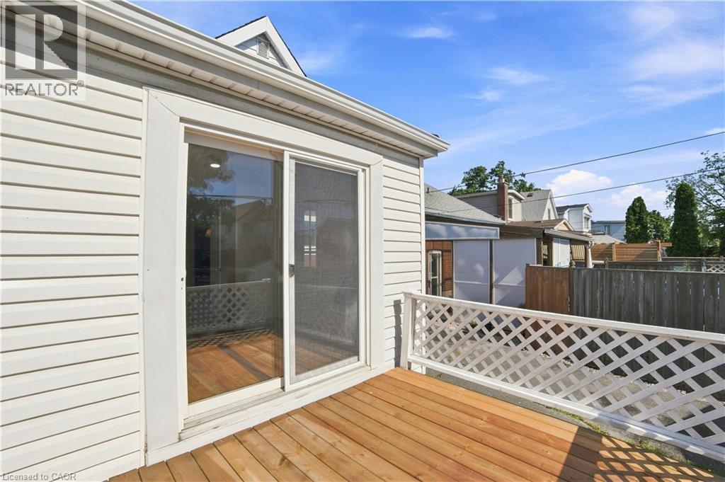 156 Tragina Avenue N, Hamilton, ON - Outdoor With Exterior