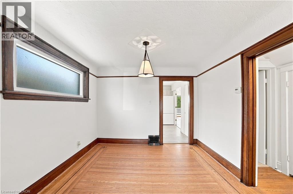 156 Tragina Avenue N, Hamilton, ON - Indoor Photo Showing Other Room