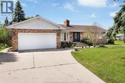 255 FORT STREET Amherstburg, ON N9V 1C1